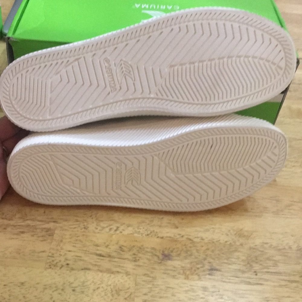 Cariuma OCA Low Off White Canvas Sneaker With Extra Insoles Sz 9 - Picture 7 of 13